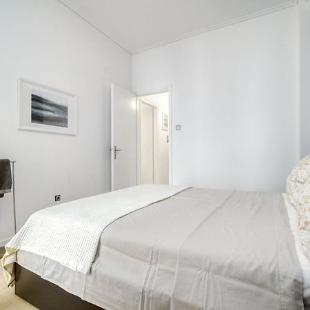 Elegant Light Two Bedroom Apartment In City Center Atenas Exterior foto