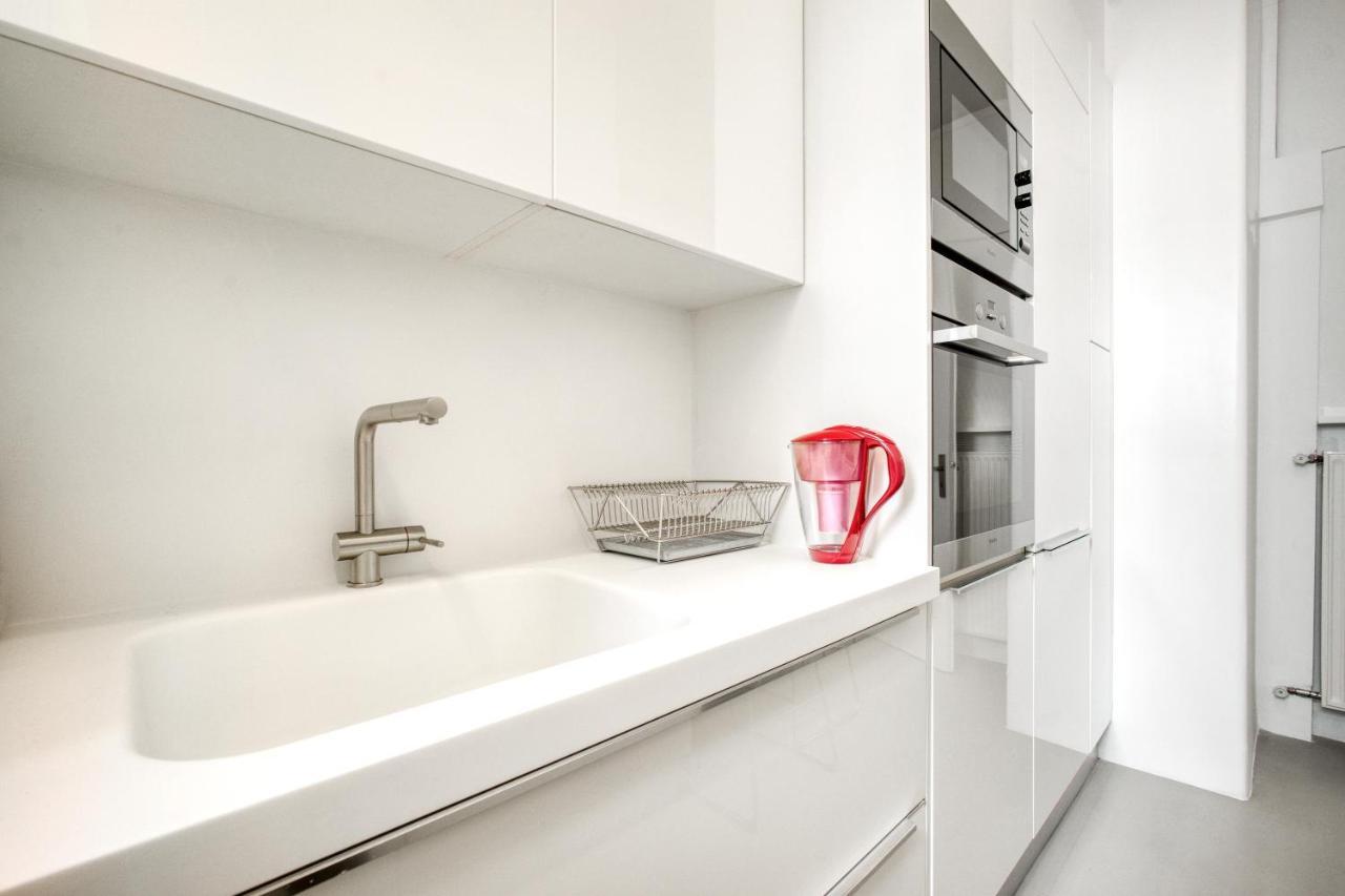 Elegant Light Two Bedroom Apartment In City Center Atenas Exterior foto